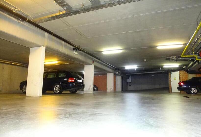 فندق Sleep & Go Brussels Expo