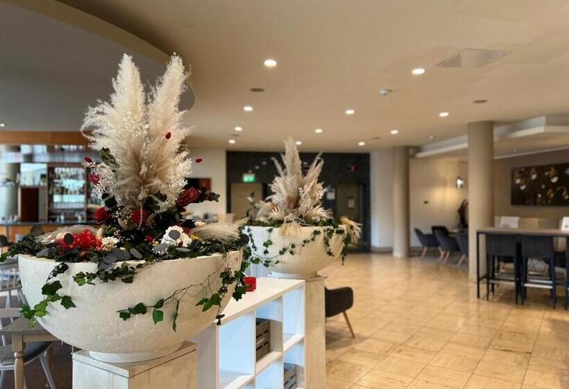 Отель Vienna House By Wyndham Baltic Stralsund