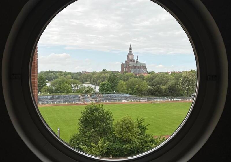 Отель Vienna House By Wyndham Baltic Stralsund