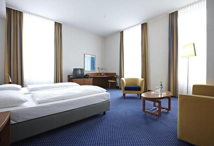 Отель Vienna House By Wyndham Baltic Stralsund