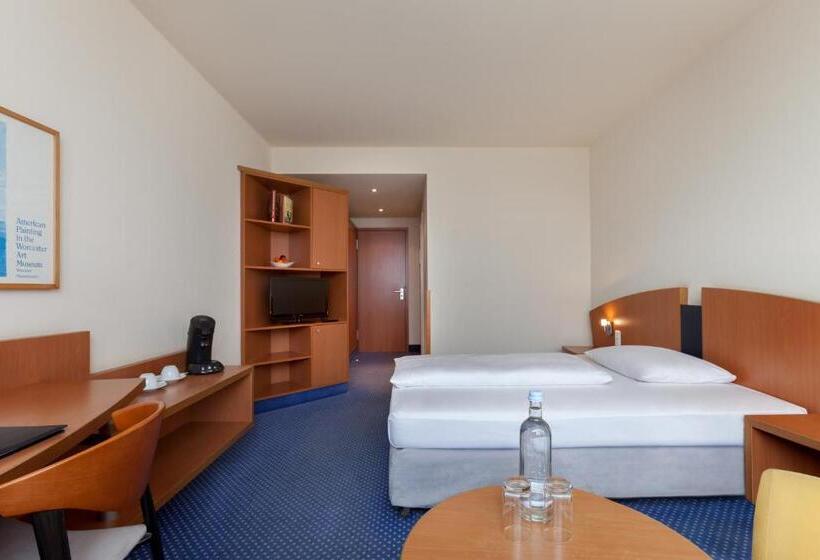 Отель Vienna House By Wyndham Baltic Stralsund