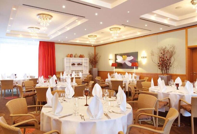 Отель Vienna House By Wyndham Baltic Stralsund