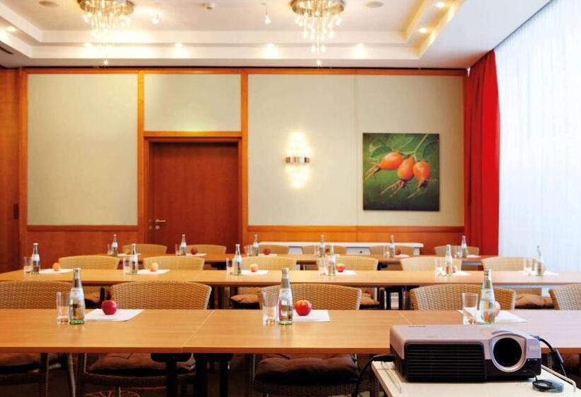 Отель Vienna House By Wyndham Baltic Stralsund