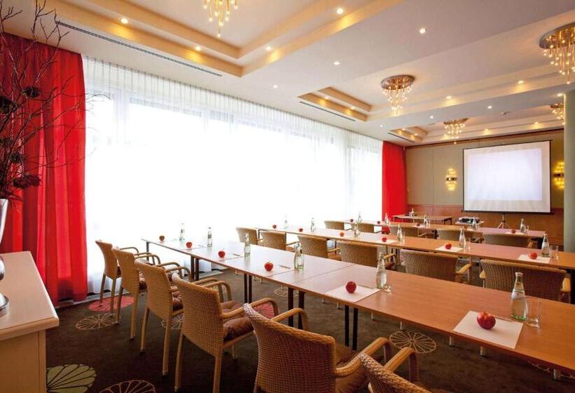 Отель Vienna House By Wyndham Baltic Stralsund