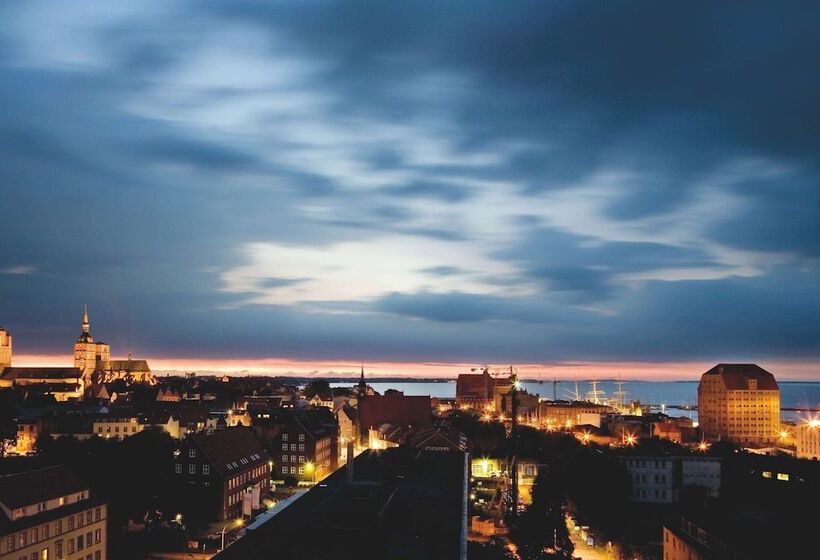 Отель Vienna House By Wyndham Baltic Stralsund