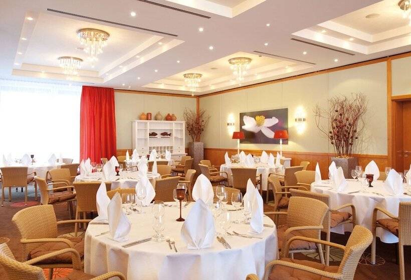 Отель Vienna House By Wyndham Baltic Stralsund