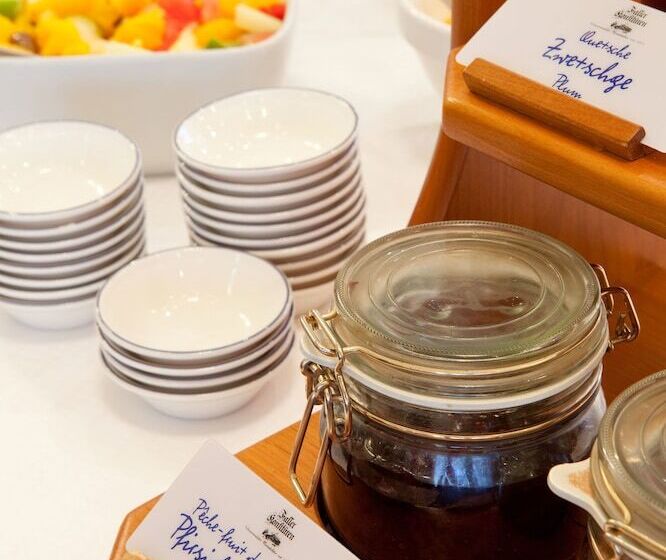 Отель Vienna House By Wyndham Baltic Stralsund