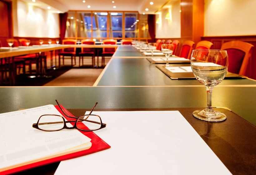 בית מלון כפרי Vienna House By Wyndham Thüringer Hof Eisenach