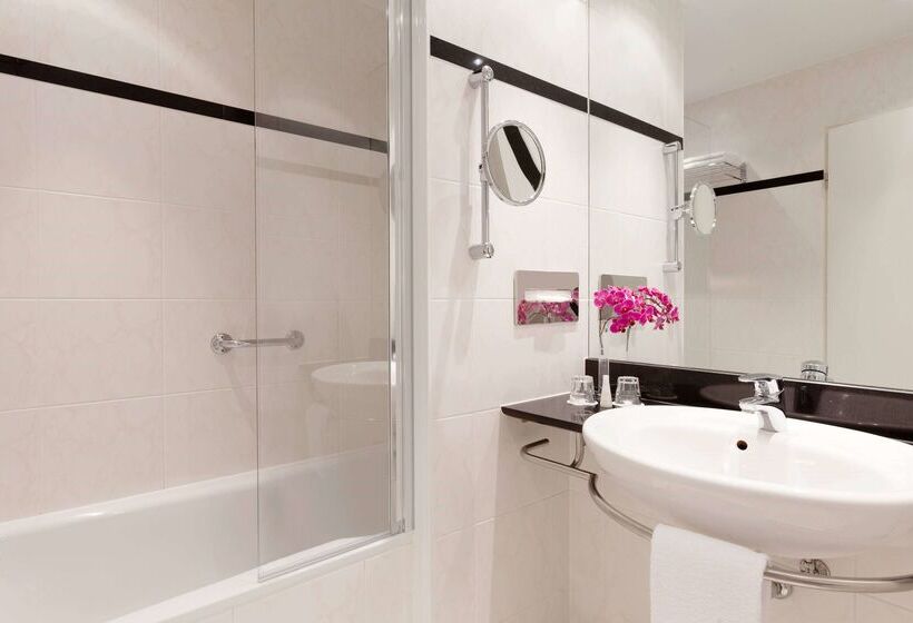 בית מלון כפרי Vienna House By Wyndham Thüringer Hof Eisenach