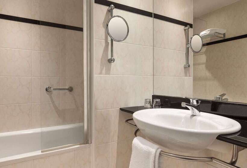 בית מלון כפרי Vienna House By Wyndham Thüringer Hof Eisenach