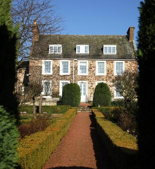 فندق Waren House