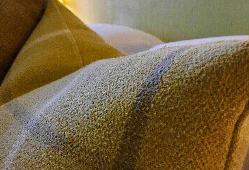 فندق Westwood House