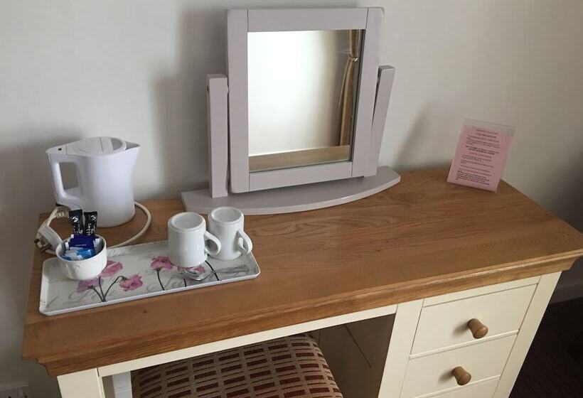 فندق Winston Manor