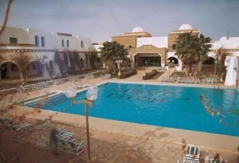 هتل Yadis Oasis Kebilli