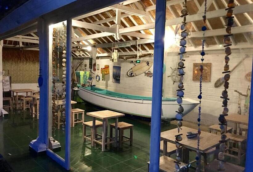 リゾートホテル At The Beach Candidasa