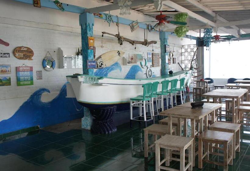 אתר נופש At The Beach Candidasa