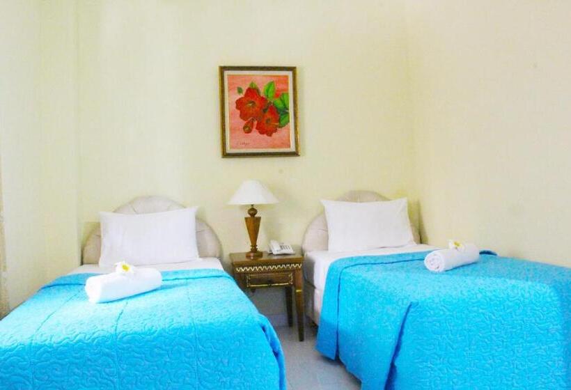 אתר נופש At The Beach Candidasa