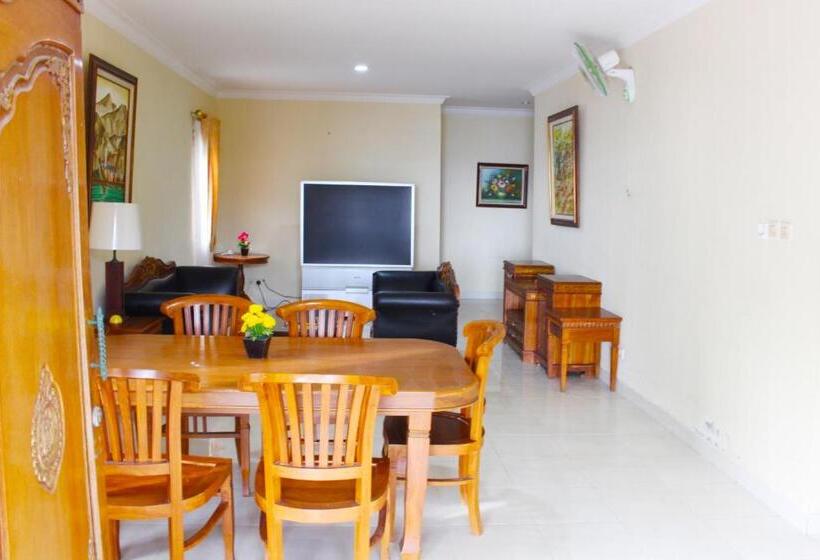 אתר נופש At The Beach Candidasa