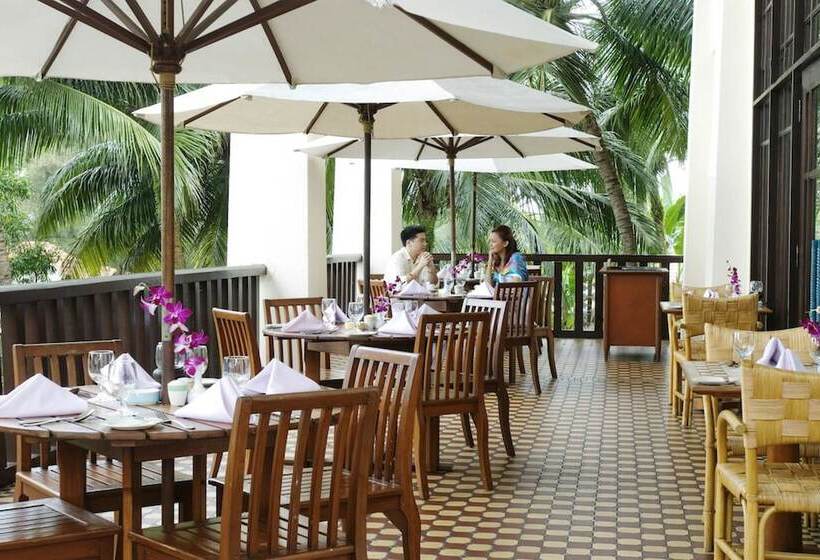 استراحتگاه Avillion Port Dickson