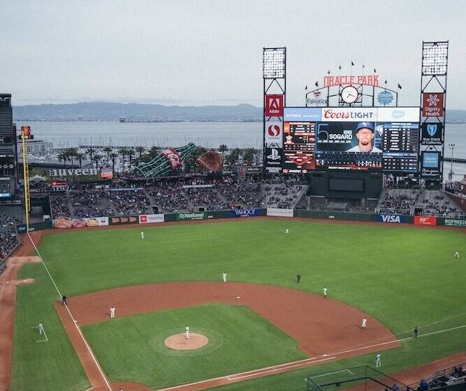 Touchstone Hotel City Center