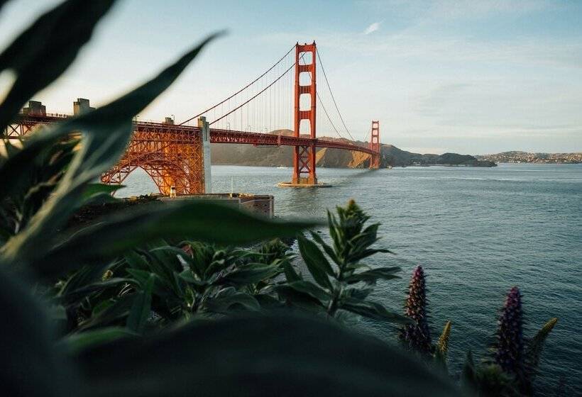 Touchstone Hotel City Center