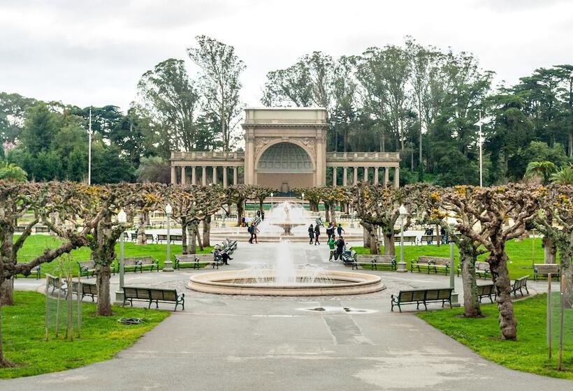 Touchstone Hotel City Center