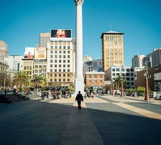 Touchstone Hotel City Center