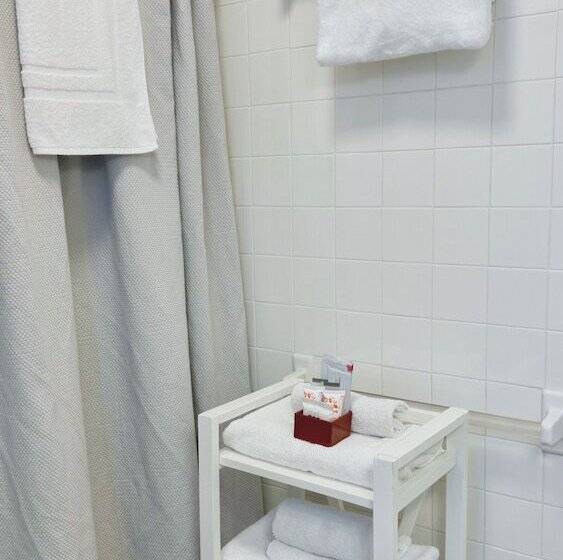 Touchstone Hotel City Center