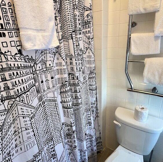 Touchstone Hotel City Center