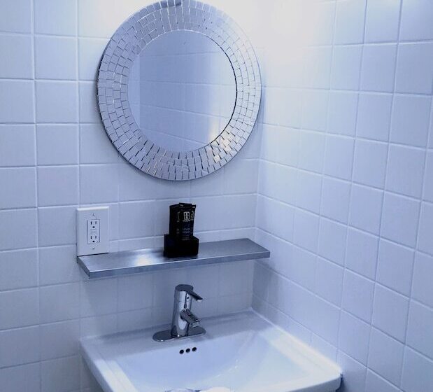 Touchstone Hotel City Center