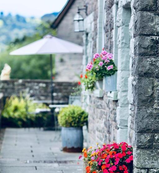 Ty Croeso Boutique B&b