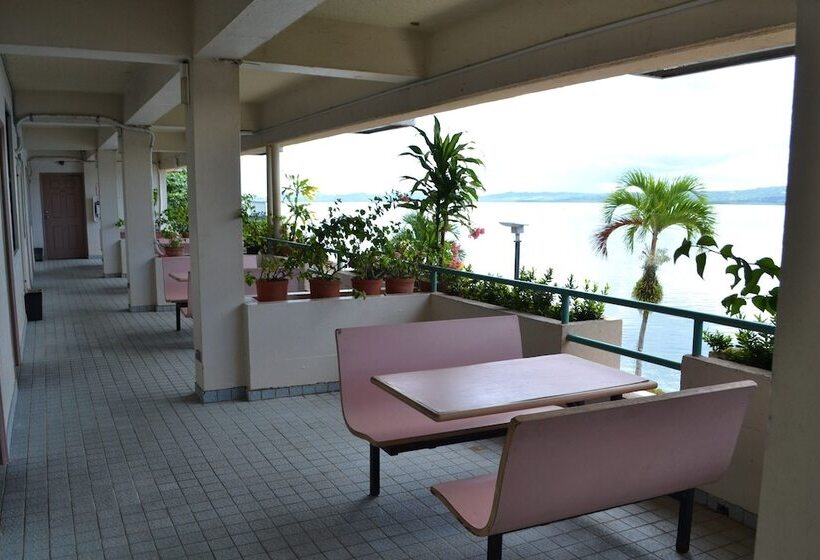 West Plaza Hotel By The Sea