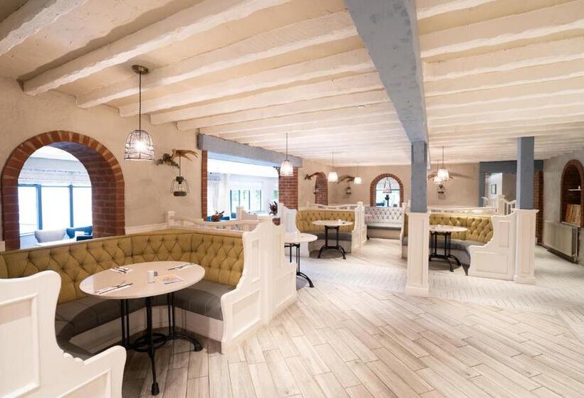 Bushtown Hotel & Spa