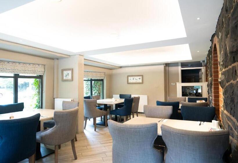 Bushtown Hotel & Spa