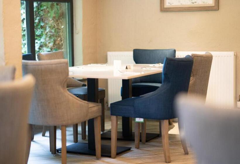 Bushtown Hotel & Spa