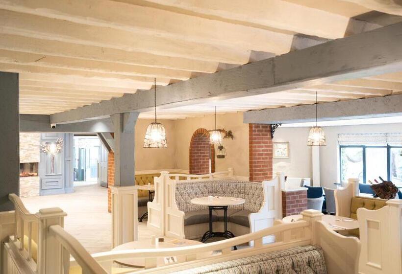 Bushtown Hotel & Spa