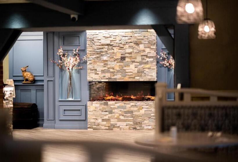 Bushtown Hotel & Spa