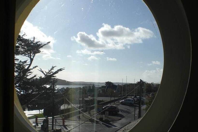 Eldons Hotel & Restaurant