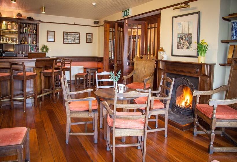 Eldons Hotel & Restaurant