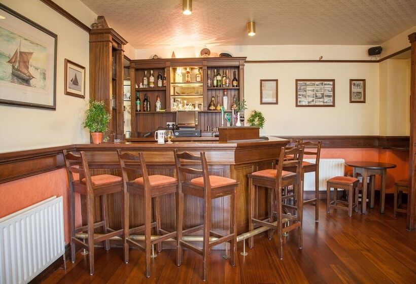 Eldons Hotel & Restaurant