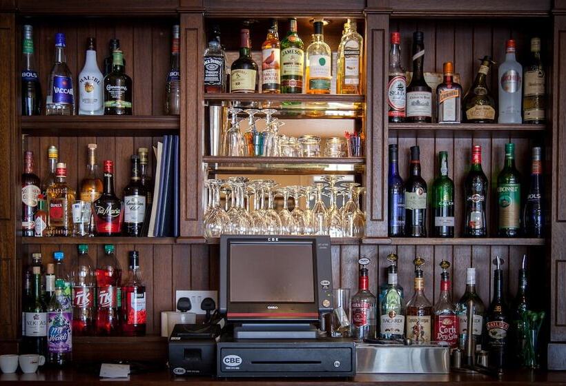 Eldons Hotel & Restaurant