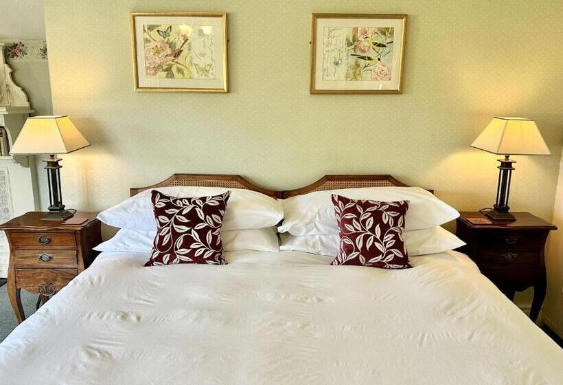 Farthings Country House Hotel & Restaurant Tunton