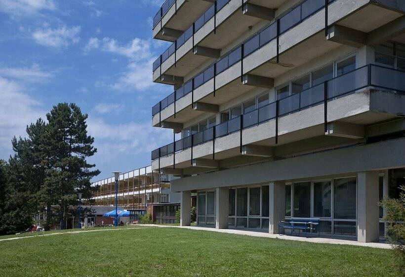 Holiday Hotel Csopak