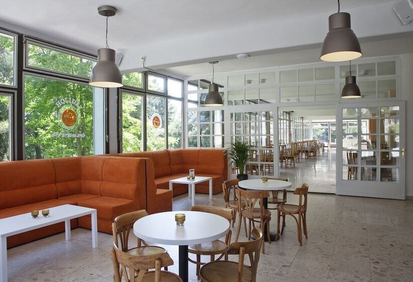 Holiday Hotel Csopak