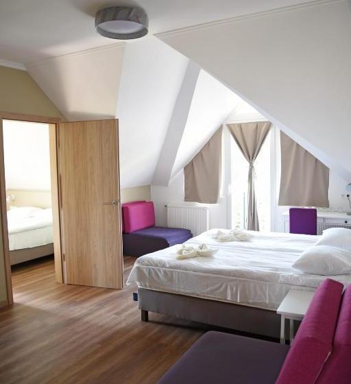 호텔 Admiral Family Resort