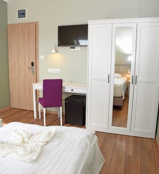 호텔 Admiral Family Resort