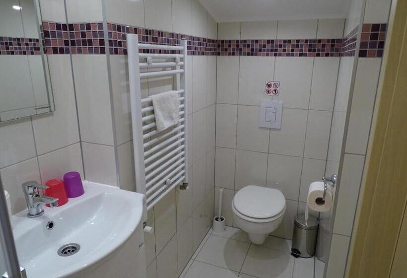 호텔 Alabárdos Panzió és Apartmanház