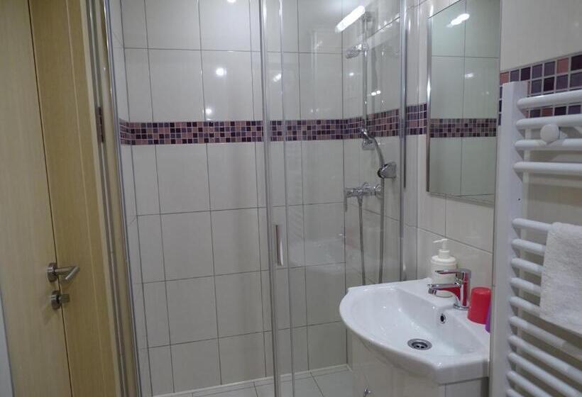 Отель Alabárdos Panzió és Apartmanház