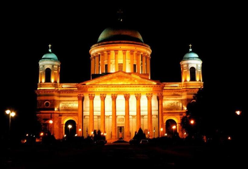 Отель Alabárdos Panzió és Apartmanház