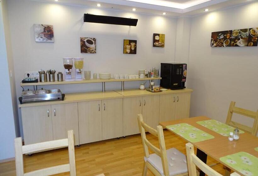 호텔 Alabárdos Panzió és Apartmanház